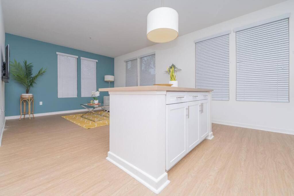 Amazing 2 Bedroom 7 Min From Disneyland W Free Parking Anaheim Ngoại thất bức ảnh